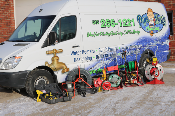 Truck_&_Snake_Equip._Image_for_Plumbign_Services_INformation_Page Truck_&_Snake_Equip._Image_for_Plumbign_Services_INformation_Page